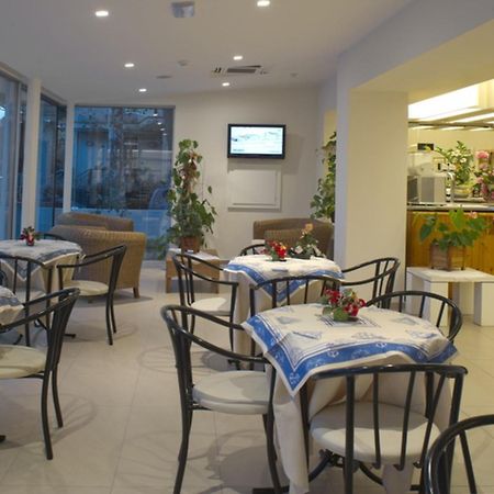 Hotel Nives Riccione Exterior photo